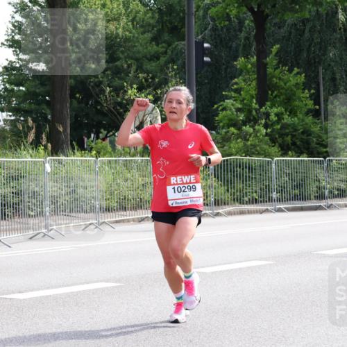 08.06.2024 - REWE Women's Run Strokosch-Dieckow http://msf.ph/oto/6256619 09.06.2024 09:40:39 Laufen 10299 meine-sportfotos.de