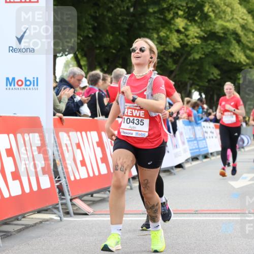 08.06.2024 - REWE Women's Run Strokosch-Dieckow http://msf.ph/oto/6256621 09.06.2024 10:08:00 Ziel 10122, 10293, 10378, 10435, 10514, 10541, 10569 meine-sportfotos.de