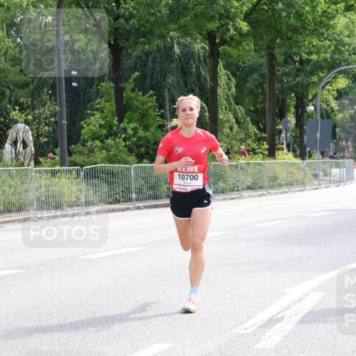 08.06.2024 - REWE Women's Run Strokosch-Dieckow http://msf.ph/oto/6256639 09.06.2024 09:40:47 Laufen 10700, 10749 meine-sportfotos.de
