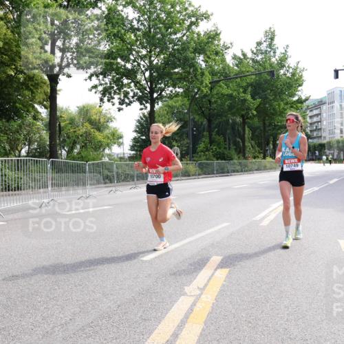 08.06.2024 - REWE Women's Run Strokosch-Dieckow http://msf.ph/oto/6256646 09.06.2024 09:40:48 Laufen 10700, 10749 meine-sportfotos.de