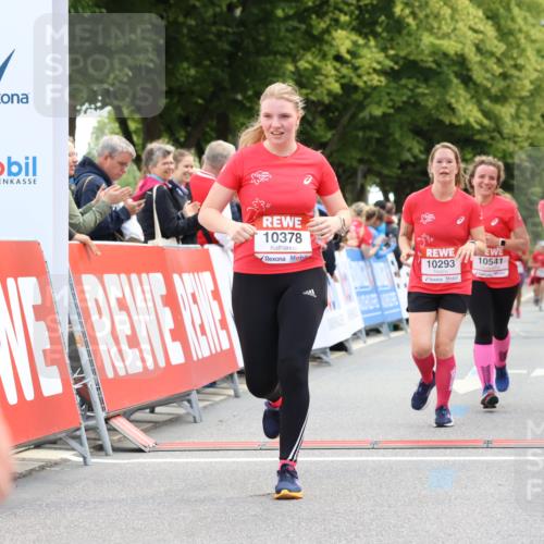 08.06.2024 - REWE Women's Run Strokosch-Dieckow http://msf.ph/oto/6256650 09.06.2024 10:08:03 Ziel 10122, 10293, 10321, 10378, 10435, 10541, 10569 meine-sportfotos.de