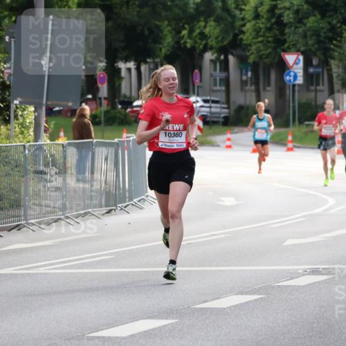 08.06.2024 - REWE Women's Run Strokosch-Dieckow http://msf.ph/oto/6256667 09.06.2024 09:42:39 Laufen 10360, 1007 meine-sportfotos.de
