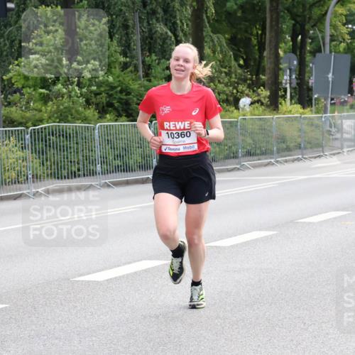 08.06.2024 - REWE Women's Run Strokosch-Dieckow http://msf.ph/oto/6256672 09.06.2024 09:42:44 Laufen 10360 meine-sportfotos.de