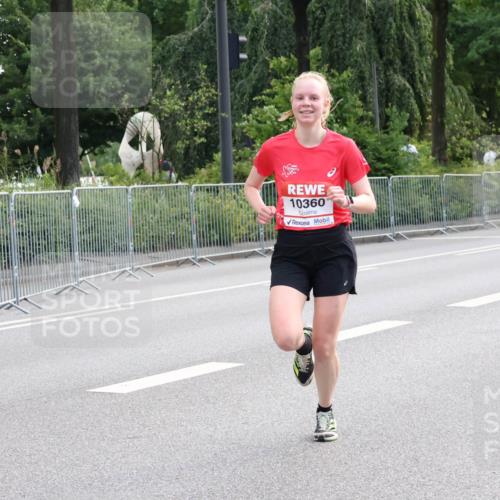 08.06.2024 - REWE Women's Run Strokosch-Dieckow http://msf.ph/oto/6256674 09.06.2024 09:42:45 Laufen 10360 meine-sportfotos.de