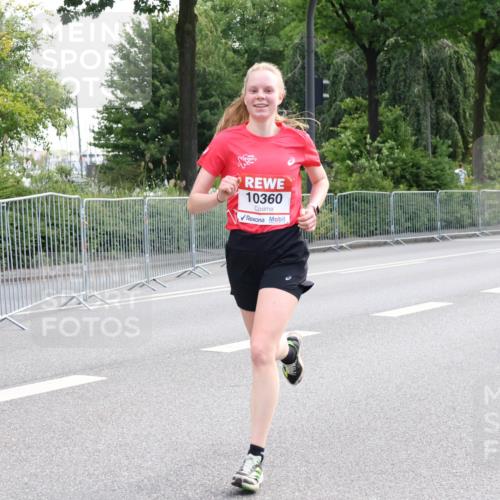 08.06.2024 - REWE Women's Run Strokosch-Dieckow http://msf.ph/oto/6256676 09.06.2024 09:42:45 Laufen 10360 meine-sportfotos.de