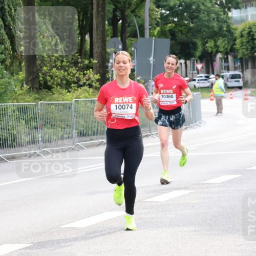 08.06.2024 - REWE Women's Run Strokosch-Dieckow http://msf.ph/oto/6256682 09.06.2024 09:42:51 Laufen 10074, 10460, 10784 meine-sportfotos.de