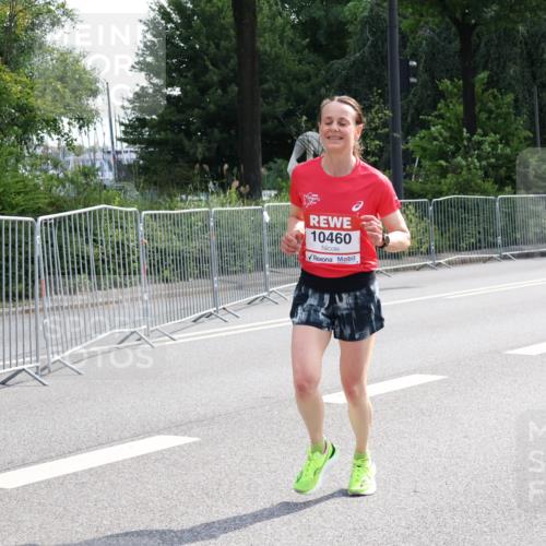 08.06.2024 - REWE Women's Run Strokosch-Dieckow http://msf.ph/oto/6256698 09.06.2024 09:42:56 Laufen 10460 meine-sportfotos.de