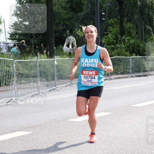 08.06.2024 - REWE Women's Run Strokosch-Dieckow http://msf.ph/oto/6256707 09.06.2024 09:42:59 Laufen 10784 meine-sportfotos.de