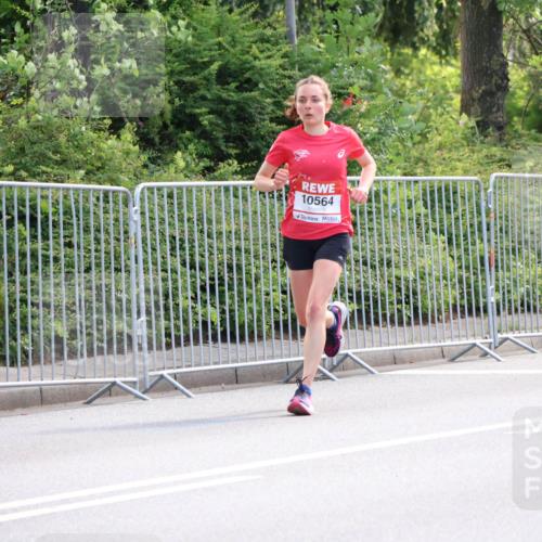 08.06.2024 - REWE Women's Run Strokosch-Dieckow http://msf.ph/oto/6256726 09.06.2024 09:43:24 Laufen 10564 meine-sportfotos.de