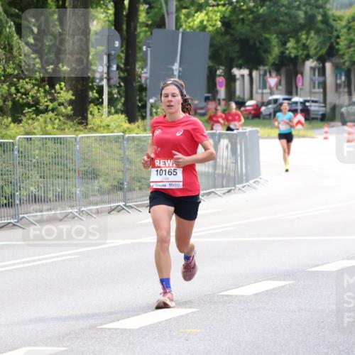 08.06.2024 - REWE Women's Run Strokosch-Dieckow http://msf.ph/oto/6256728 09.06.2024 09:43:26 Laufen 10165 meine-sportfotos.de