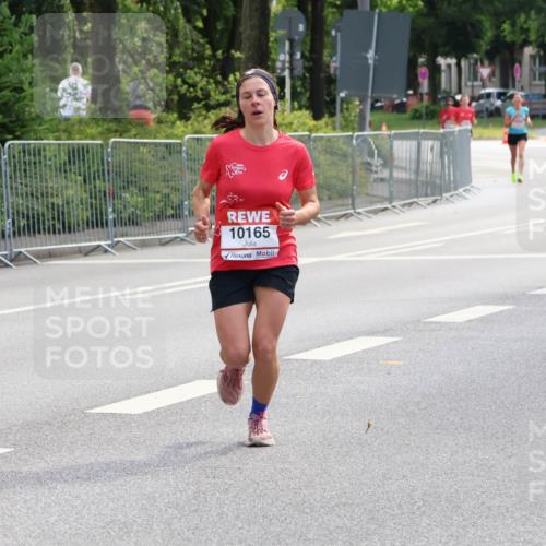 08.06.2024 - REWE Women's Run Strokosch-Dieckow http://msf.ph/oto/6256732 09.06.2024 09:43:27 Laufen 10165 meine-sportfotos.de