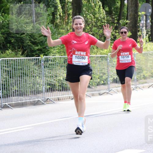 08.06.2024 - REWE Women's Run Strokosch-Dieckow http://msf.ph/oto/6256763 09.06.2024 09:43:42 Laufen 10726, 10280 meine-sportfotos.de