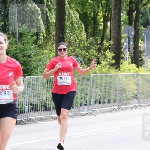 08.06.2024 - REWE Women's Run Strokosch-Dieckow http://msf.ph/oto/6256768 09.06.2024 09:43:44 Laufen 10280, 10726 meine-sportfotos.de