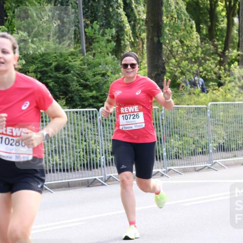 08.06.2024 - REWE Women's Run Strokosch-Dieckow http://msf.ph/oto/6256770 09.06.2024 09:43:44 Laufen 10280, 10726 meine-sportfotos.de