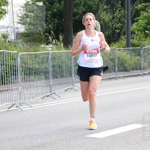 08.06.2024 - REWE Women's Run Strokosch-Dieckow http://msf.ph/oto/6256792 09.06.2024 09:43:59 Laufen 10697 meine-sportfotos.de
