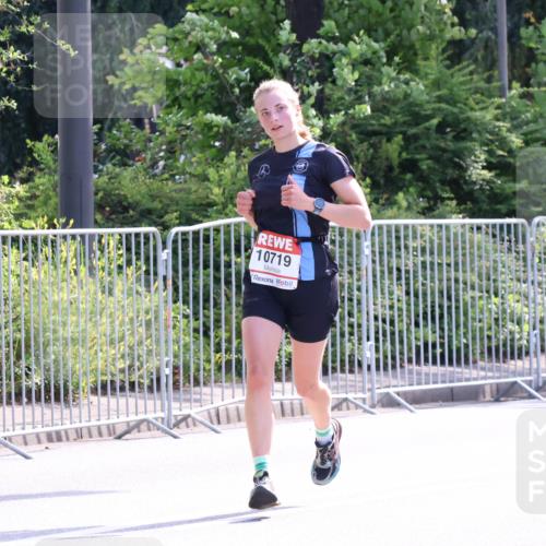 08.06.2024 - REWE Women's Run Strokosch-Dieckow http://msf.ph/oto/6256801 09.06.2024 09:44:30 Laufen 10719 meine-sportfotos.de