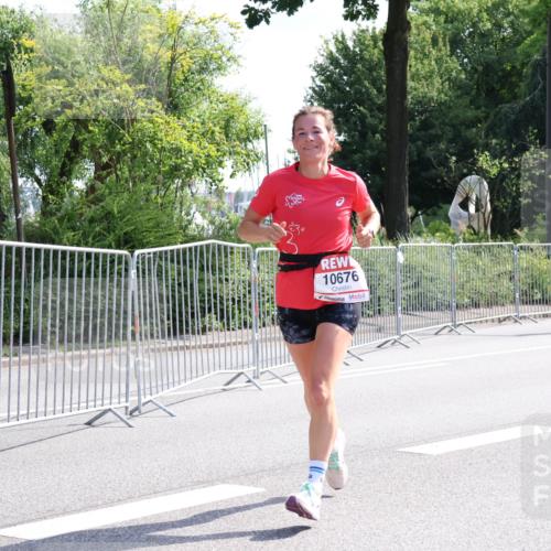 08.06.2024 - REWE Women's Run Strokosch-Dieckow http://msf.ph/oto/6256820 09.06.2024 09:44:37 Laufen 10676 meine-sportfotos.de