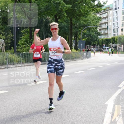 08.06.2024 - REWE Women's Run Strokosch-Dieckow http://msf.ph/oto/6256851 09.06.2024 09:45:11 Laufen 10505, 1004 meine-sportfotos.de