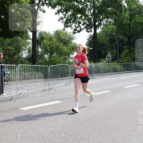 08.06.2024 - REWE Women's Run Strokosch-Dieckow http://msf.ph/oto/6256859 09.06.2024 09:45:12 Laufen 10505 meine-sportfotos.de