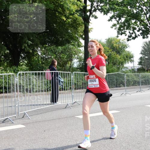 08.06.2024 - REWE Women's Run Strokosch-Dieckow http://msf.ph/oto/6256863 09.06.2024 09:45:13 Laufen 10505 meine-sportfotos.de