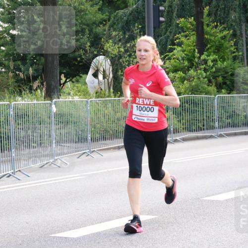 08.06.2024 - REWE Women's Run Strokosch-Dieckow http://msf.ph/oto/6256890 09.06.2024 09:45:36 Laufen 10000 meine-sportfotos.de