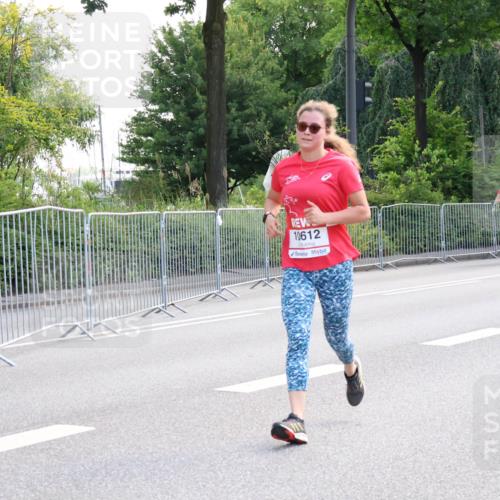 08.06.2024 - REWE Women's Run Strokosch-Dieckow http://msf.ph/oto/6256910 09.06.2024 09:45:55 Laufen 10612, 10322 meine-sportfotos.de