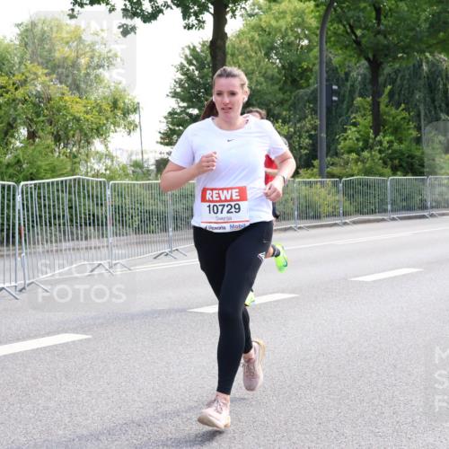 08.06.2024 - REWE Women's Run Strokosch-Dieckow http://msf.ph/oto/6256929 09.06.2024 09:46:13 Laufen 10729 meine-sportfotos.de