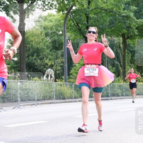08.06.2024 - REWE Women's Run Strokosch-Dieckow http://msf.ph/oto/6256949 09.06.2024 09:46:27 Laufen 10725, 10780, 10532 meine-sportfotos.de