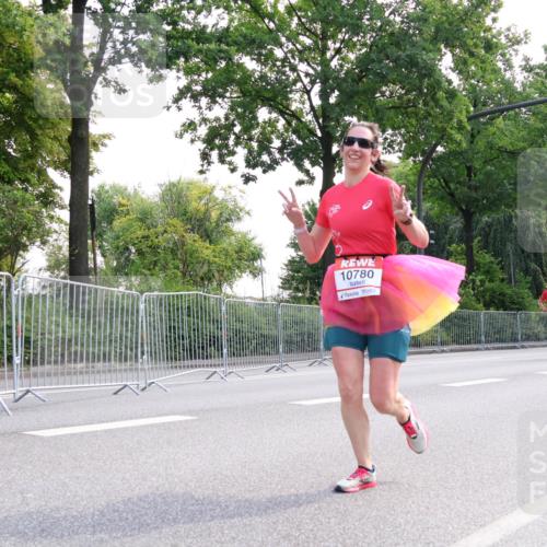 08.06.2024 - REWE Women's Run Strokosch-Dieckow http://msf.ph/oto/6256954 09.06.2024 09:46:28 Laufen 10780 meine-sportfotos.de