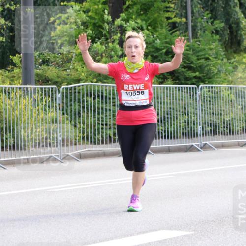 08.06.2024 - REWE Women's Run Strokosch-Dieckow http://msf.ph/oto/6256968 09.06.2024 09:46:33 Laufen 10556 meine-sportfotos.de