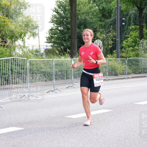 08.06.2024 - REWE Women's Run Strokosch-Dieckow http://msf.ph/oto/6256980 09.06.2024 09:46:39 Laufen 10522 meine-sportfotos.de