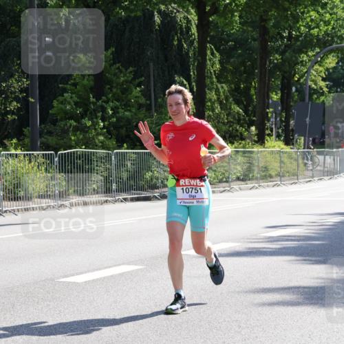 08.06.2024 - REWE Women's Run Strokosch-Dieckow http://msf.ph/oto/6256998 09.06.2024 09:47:00 Laufen 10751 meine-sportfotos.de