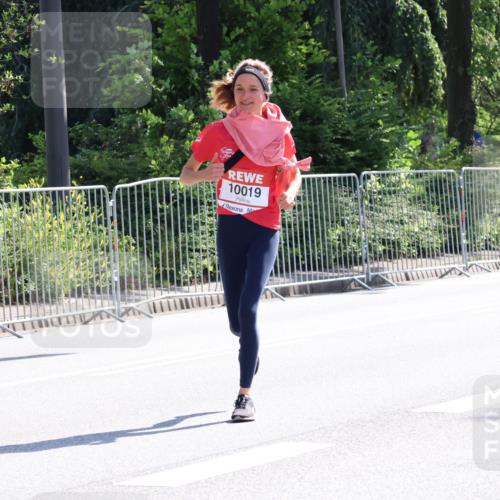 08.06.2024 - REWE Women's Run Strokosch-Dieckow http://msf.ph/oto/6257008 09.06.2024 09:47:17 Laufen 10019 meine-sportfotos.de