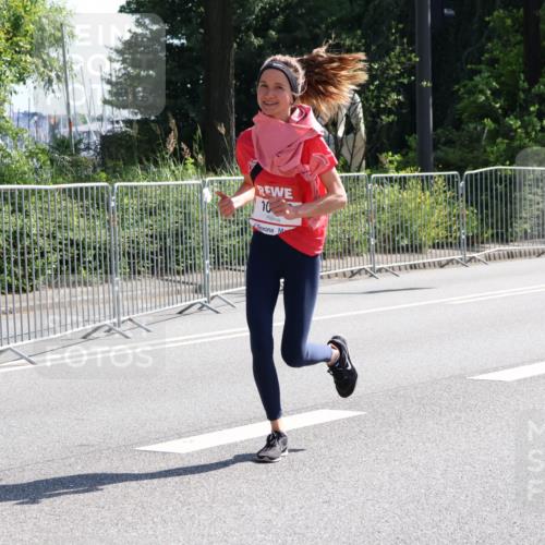 08.06.2024 - REWE Women's Run Strokosch-Dieckow http://msf.ph/oto/6257010 09.06.2024 09:47:19 Laufen 10 meine-sportfotos.de