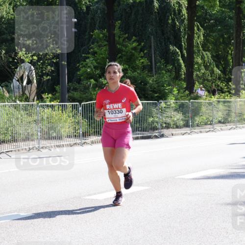 08.06.2024 - REWE Women's Run Strokosch-Dieckow http://msf.ph/oto/6257015 09.06.2024 09:47:21 Laufen 10330 meine-sportfotos.de