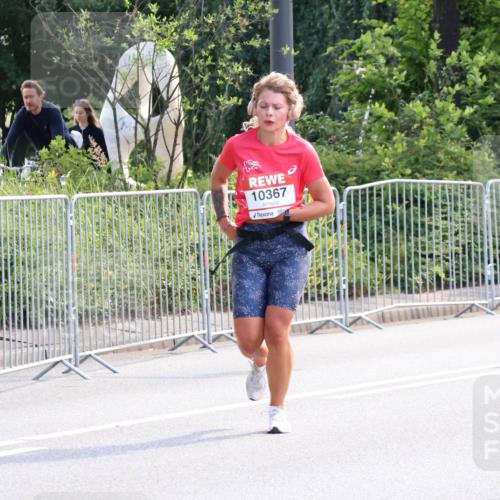 08.06.2024 - REWE Women's Run Strokosch-Dieckow http://msf.ph/oto/6257083 09.06.2024 09:48:05 Laufen 10367 meine-sportfotos.de