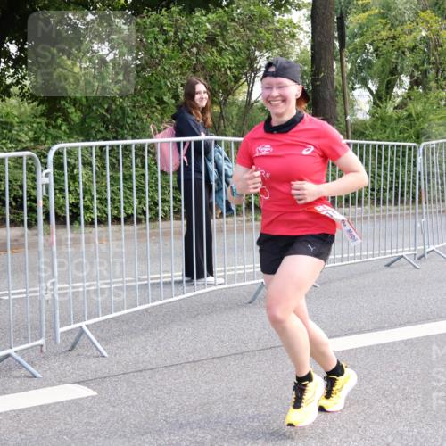 08.06.2024 - REWE Women's Run Strokosch-Dieckow http://msf.ph/oto/6257106 09.06.2024 09:48:12 Laufen  meine-sportfotos.de