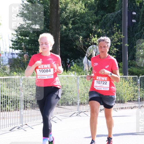08.06.2024 - REWE Women's Run Strokosch-Dieckow http://msf.ph/oto/6257112 09.06.2024 09:48:38 Laufen 10084, 10722, 10423 meine-sportfotos.de