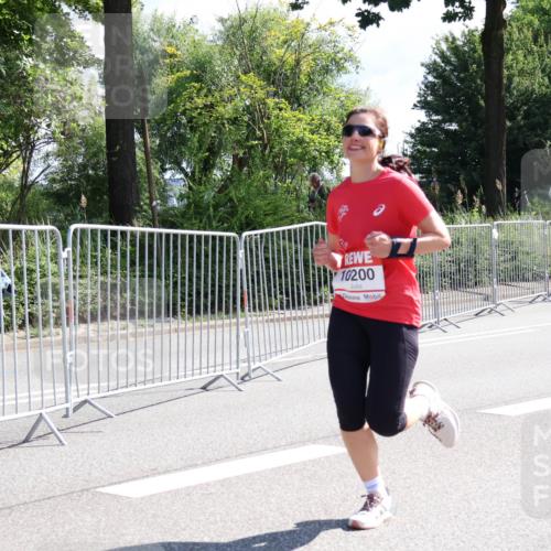 08.06.2024 - REWE Women's Run Strokosch-Dieckow http://msf.ph/oto/6257127 09.06.2024 09:48:42 Laufen 10200 meine-sportfotos.de
