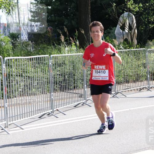 08.06.2024 - REWE Women's Run Strokosch-Dieckow http://msf.ph/oto/6257152 09.06.2024 09:48:54 Laufen 10410 meine-sportfotos.de
