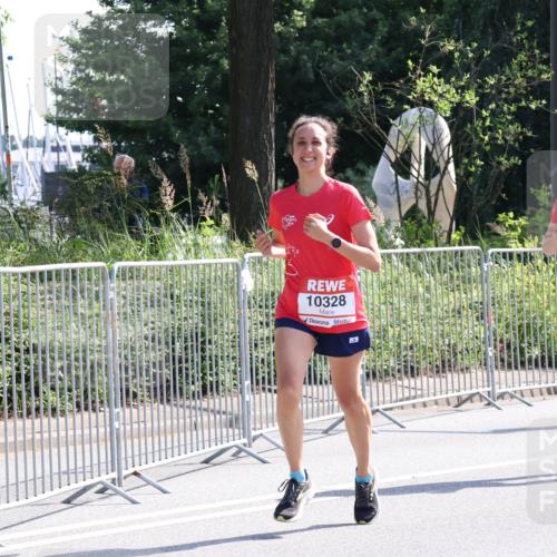 08.06.2024 - REWE Women's Run Strokosch-Dieckow http://msf.ph/oto/6257173 09.06.2024 09:49:07 Laufen 10328, 10207 meine-sportfotos.de
