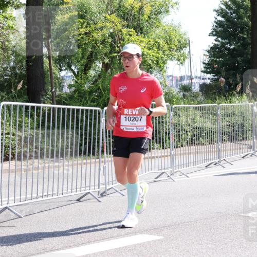 08.06.2024 - REWE Women's Run Strokosch-Dieckow http://msf.ph/oto/6257183 09.06.2024 09:49:10 Laufen 10207, 062 meine-sportfotos.de