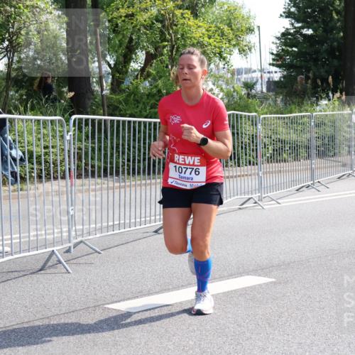 08.06.2024 - REWE Women's Run Strokosch-Dieckow http://msf.ph/oto/6257204 09.06.2024 09:49:19 Laufen 10776 meine-sportfotos.de