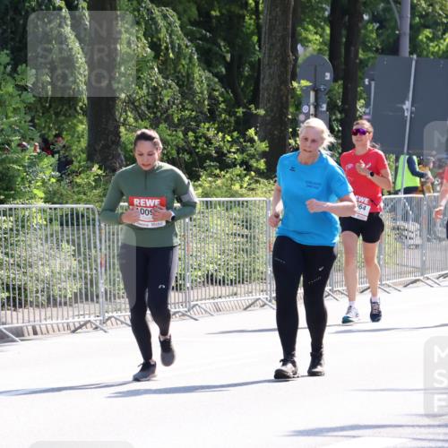 08.06.2024 - REWE Women's Run Strokosch-Dieckow http://msf.ph/oto/6257208 09.06.2024 09:49:27 Laufen 009, 64, 10250, 10 meine-sportfotos.de