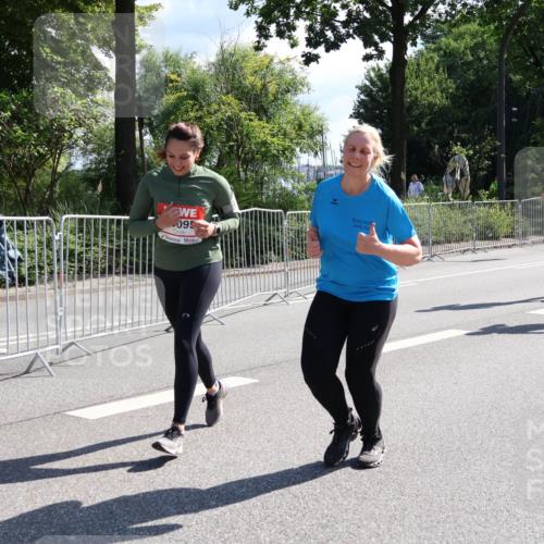 08.06.2024 - REWE Women's Run Strokosch-Dieckow http://msf.ph/oto/6257224 09.06.2024 09:49:34 Laufen 11 meine-sportfotos.de