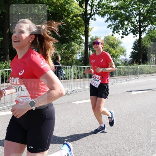 08.06.2024 - REWE Women's Run Strokosch-Dieckow http://msf.ph/oto/6257235 09.06.2024 09:49:37 Laufen 72, 10664, 10250 meine-sportfotos.de
