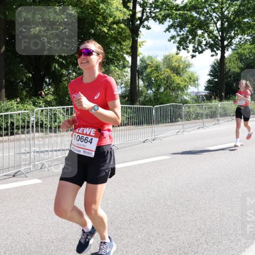 08.06.2024 - REWE Women's Run Strokosch-Dieckow http://msf.ph/oto/6257237 09.06.2024 09:49:37 Laufen 10664, 10250 meine-sportfotos.de