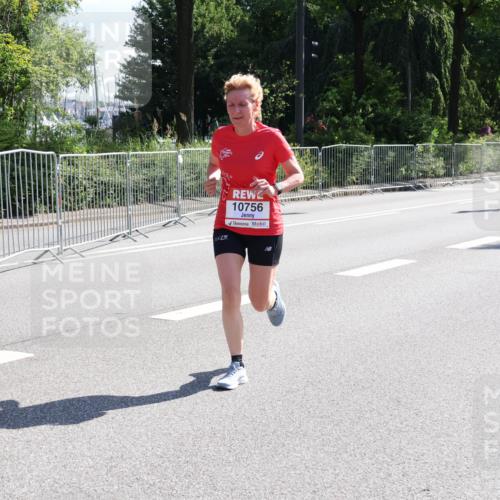08.06.2024 - REWE Women's Run Strokosch-Dieckow http://msf.ph/oto/6257252 09.06.2024 09:49:47 Laufen 10756 meine-sportfotos.de