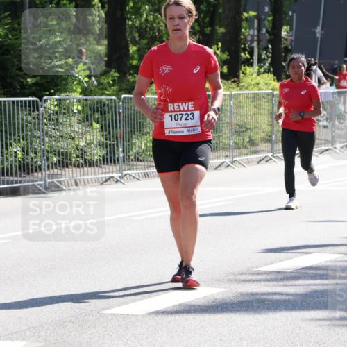 08.06.2024 - REWE Women's Run Strokosch-Dieckow http://msf.ph/oto/6257257 09.06.2024 09:49:49 Laufen 10723 meine-sportfotos.de