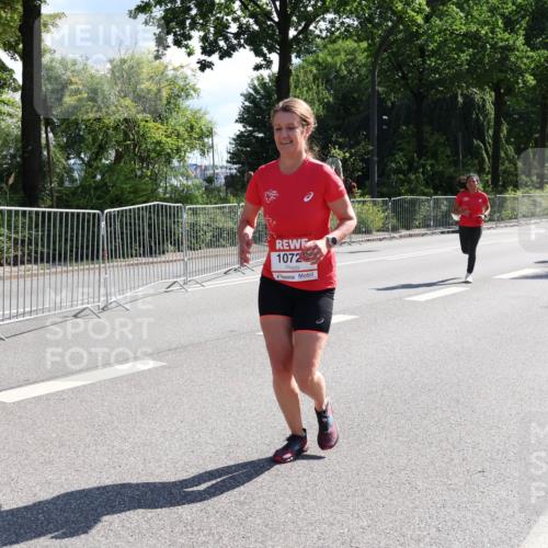 08.06.2024 - REWE Women's Run Strokosch-Dieckow http://msf.ph/oto/6257275 09.06.2024 09:49:52 Laufen 1072 meine-sportfotos.de